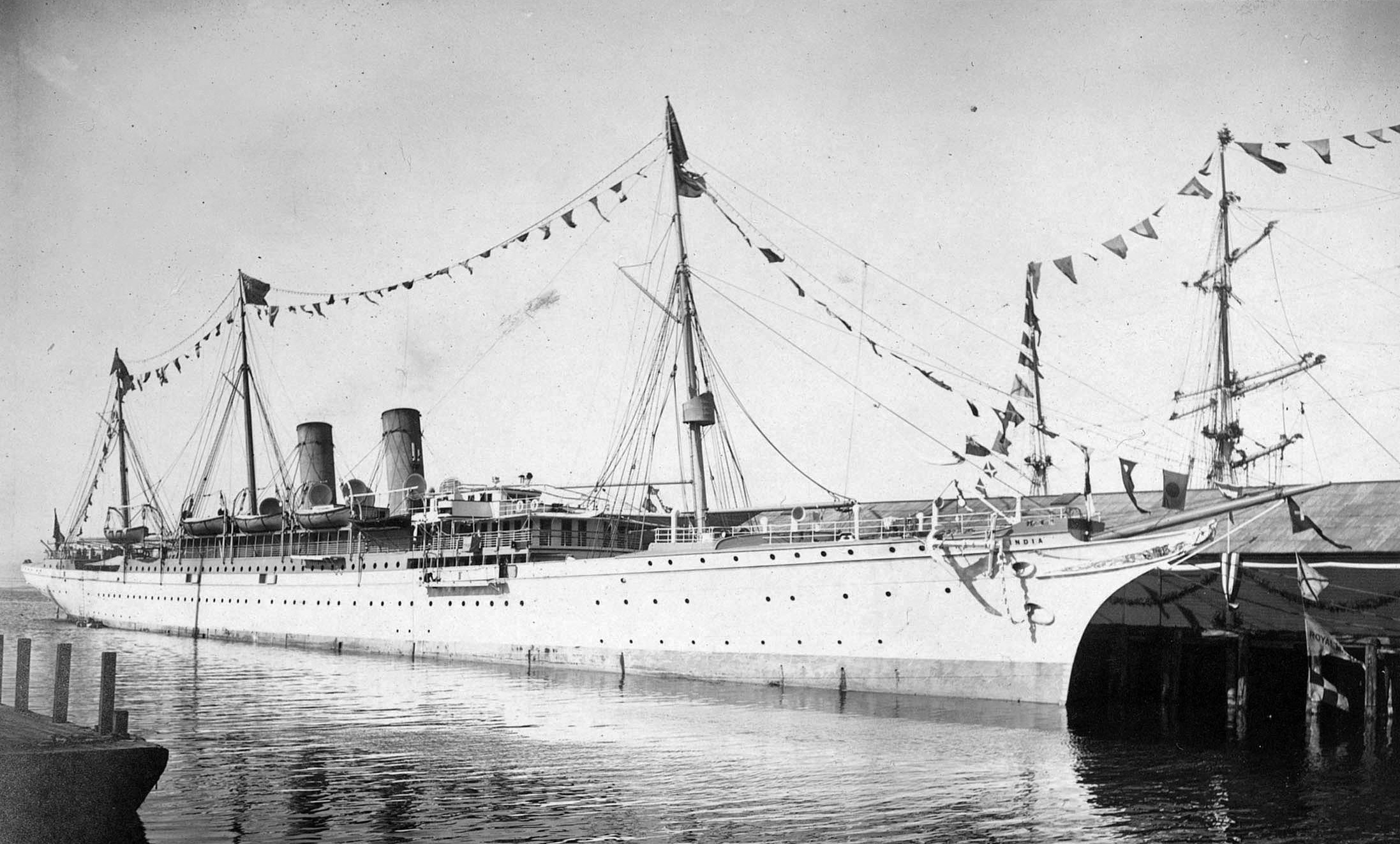 Пароходы спускают на воду. Пароход «Барон Гауч». RMS Empress of China 1890.