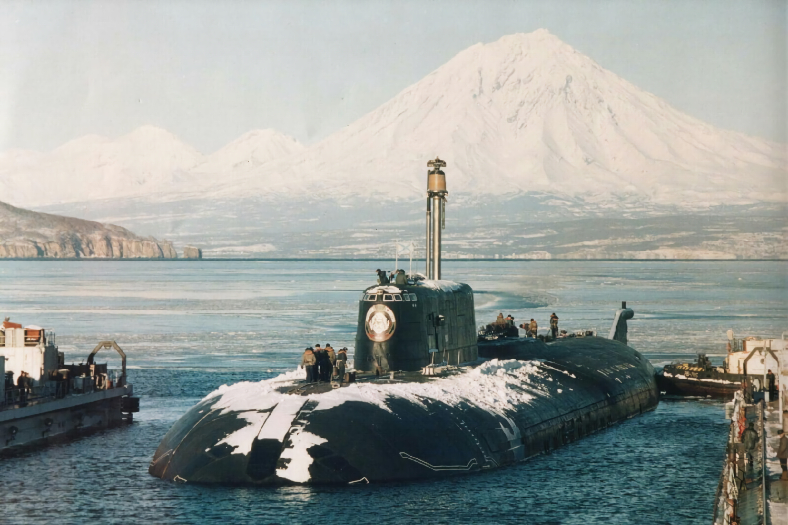 Подводный флот тихоокеанского флота. Подводные лодки проекта 949а «Антей». К-442 Челябинск атомная подводная лодка проекта 949а Антей. 949а подводная лодка Вилючинск. Подводные лодки проекта 949а Антей СССР.