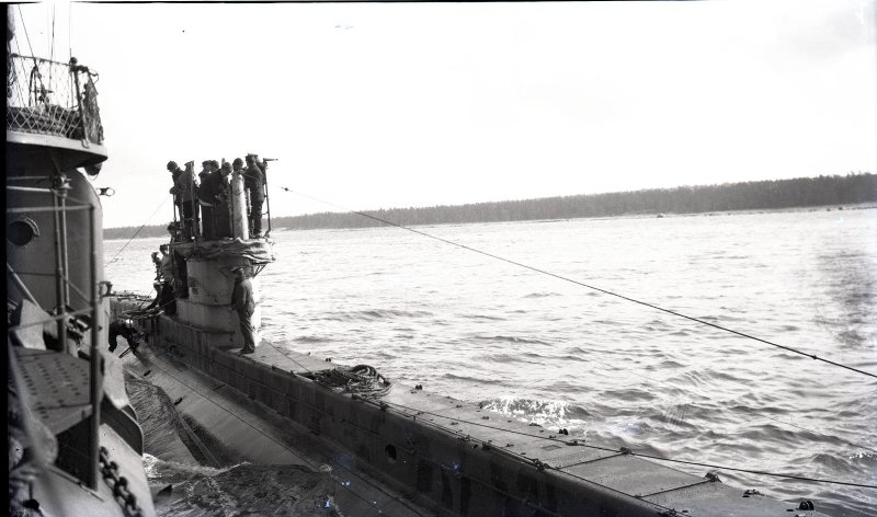 Английский п л. Подводная лодка u-416. Может ли подводная лодка уничтожить эсминец. Пл у 196 кенрата. 14 Пл англ.